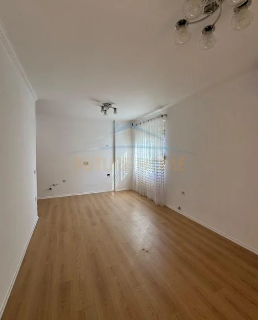 Tirane, shitet apartament 2+1 Kati 2, 86 m² 135.000 € (fresku)