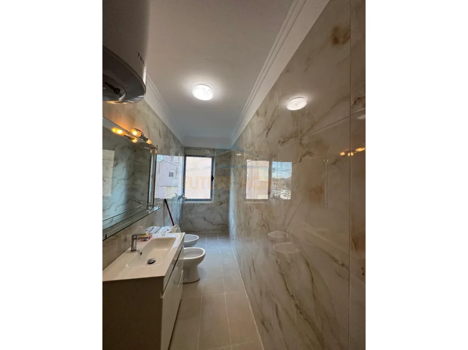 Tirane, shitet apartament 2+1+Aneks Kati 1, 88 m² 135.000 € (Fresku)