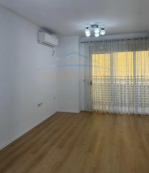 Tirane, shitet apartament 2+1 Kati 2, 86 m² 135.000 € (fresku)