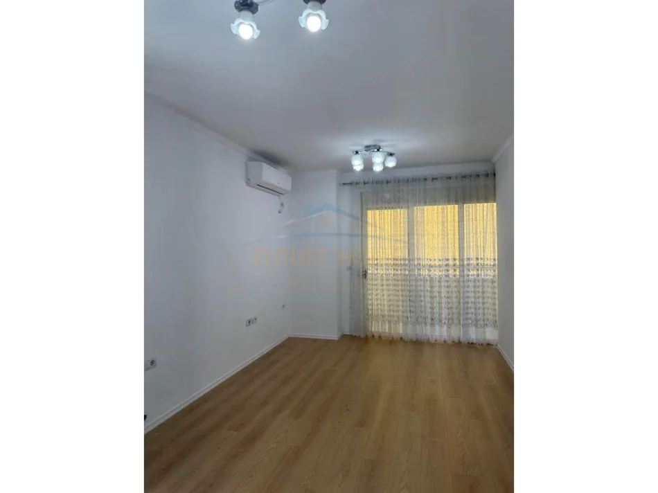 Tirane, shitet apartament 2+1+Aneks Kati 1, 88 m² 135.000 € (Fresku)