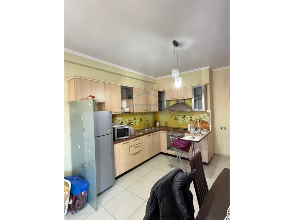 Tirane, jepet me qera apartament 2+1 Kati 5, 84 m² 550 € (Unaza e Re, Astir.)