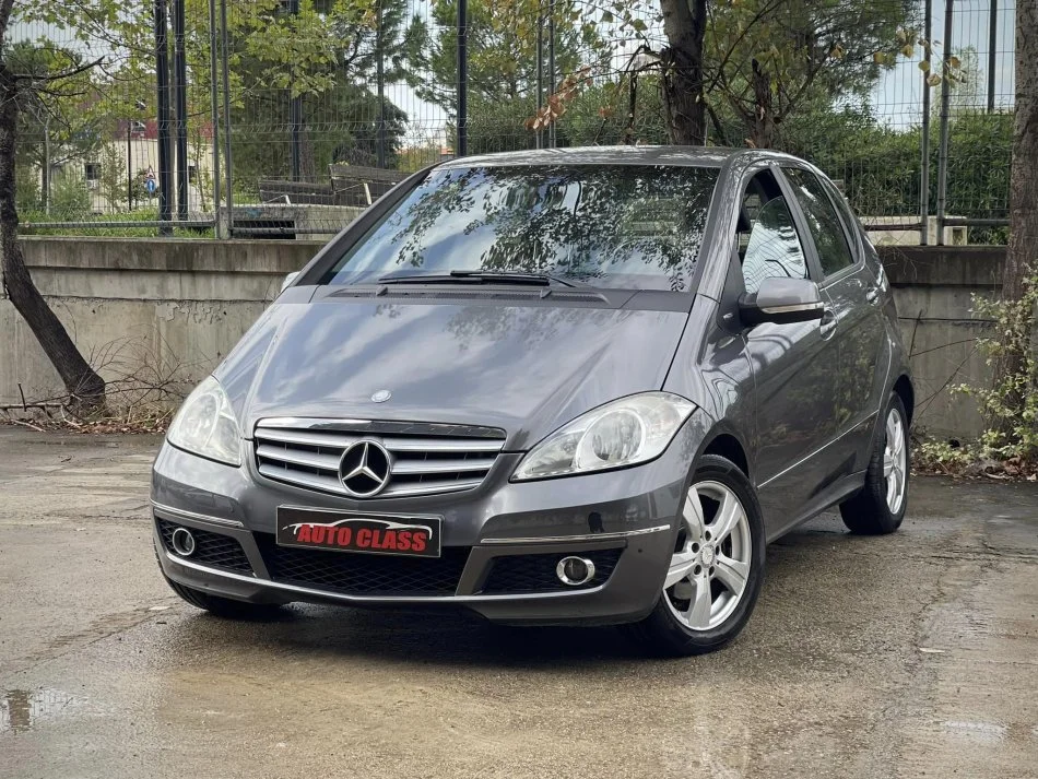Tirane, shes makine BENZ A150 AUTOMAT Benzin, gri metalizato automatik Klima 184.000 km 4790 €