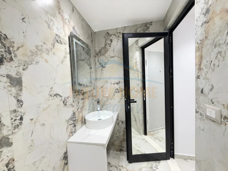 Tirane, shitet apartament 1+1 Kati 3, 133.000 € (Shkolla e Baletit)