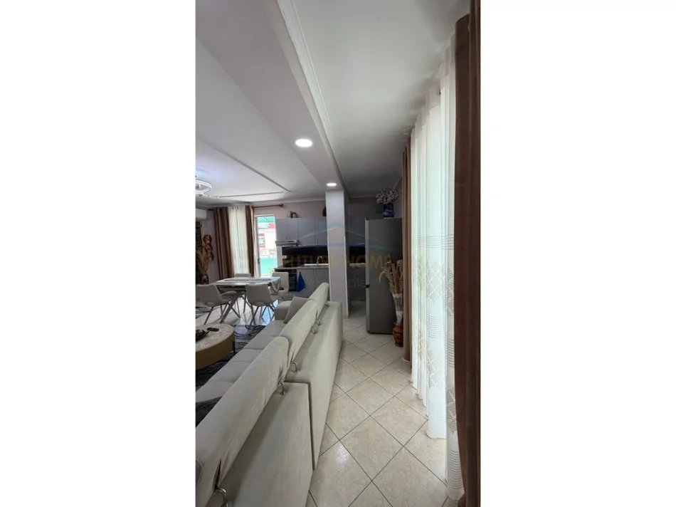 Tirane, shitet apartament 2+1 Kati 5, 144 m² 167.000 € (Fresk)