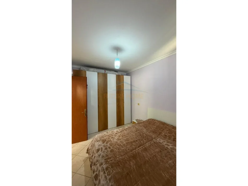 Tirane, shitet apartament 2+1 Kati 5, 77 m² 167.000 € (Fresku)