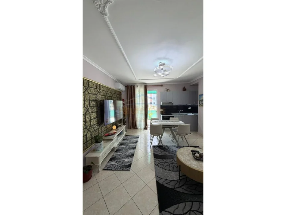 Tirane, shitet apartament 2+1+Ballkon Kati 5, 144 m² 167.000 € (Fresku)
