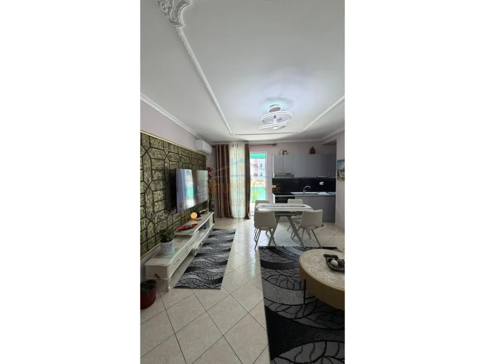 Tirane, shitet apartament 2+1 Kati 5, 77 m² 167.000 € (Fresku)