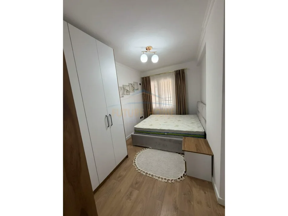 Tirane, shitet apartament 1+1 Kati 5, 59 m² 118.000 € (Unaza e Re)