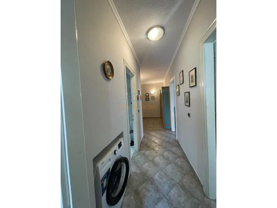 Tirane, jepet me qera apartament 2+1 Kati 4, 78 m² 700 € (Myslym Shyri)