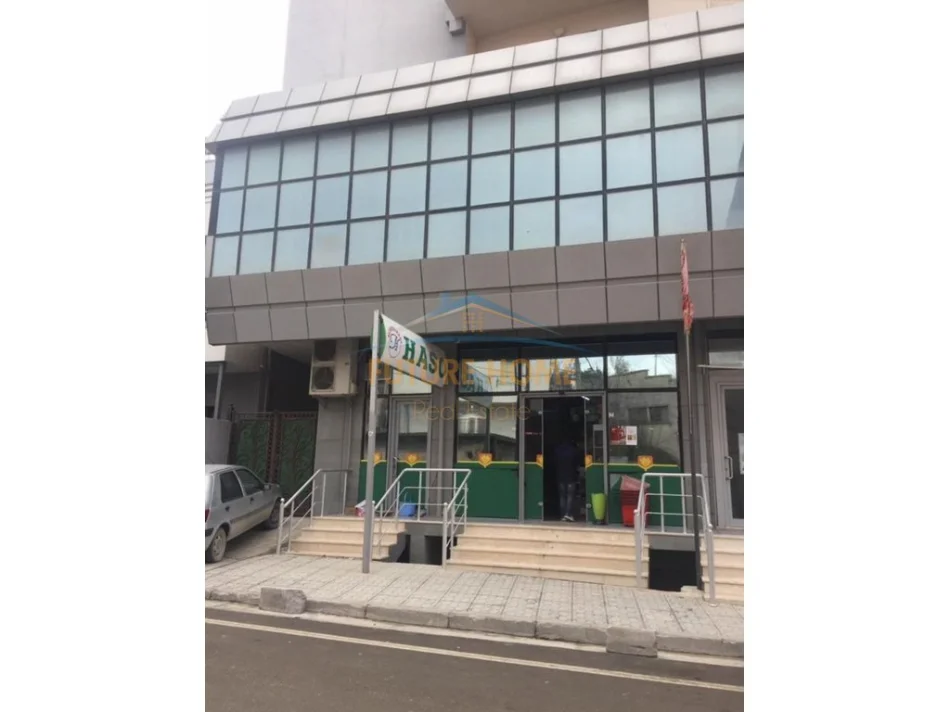 Vlore, shitet ambjent biznesi Kati 1, 135 m² 120.000 € 