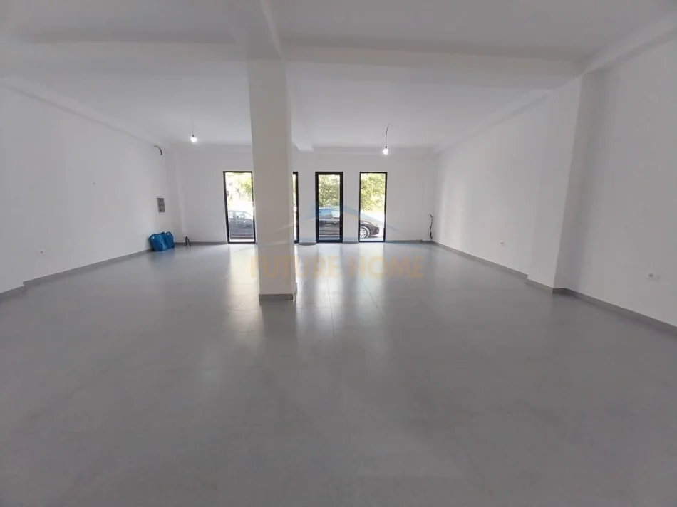 Tirane, shitet ambjent biznesi Kati 0, 109 m² 315.000 € 