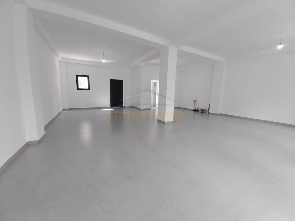Tirane, shitet ambjent biznesi Kati 0, 109 m² 315.000 € 