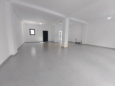 Tirane, shitet ambjent biznesi Kati 0, 108 m² 315.000 € (RRUGA E KAVAJES,21 DHJETORI)