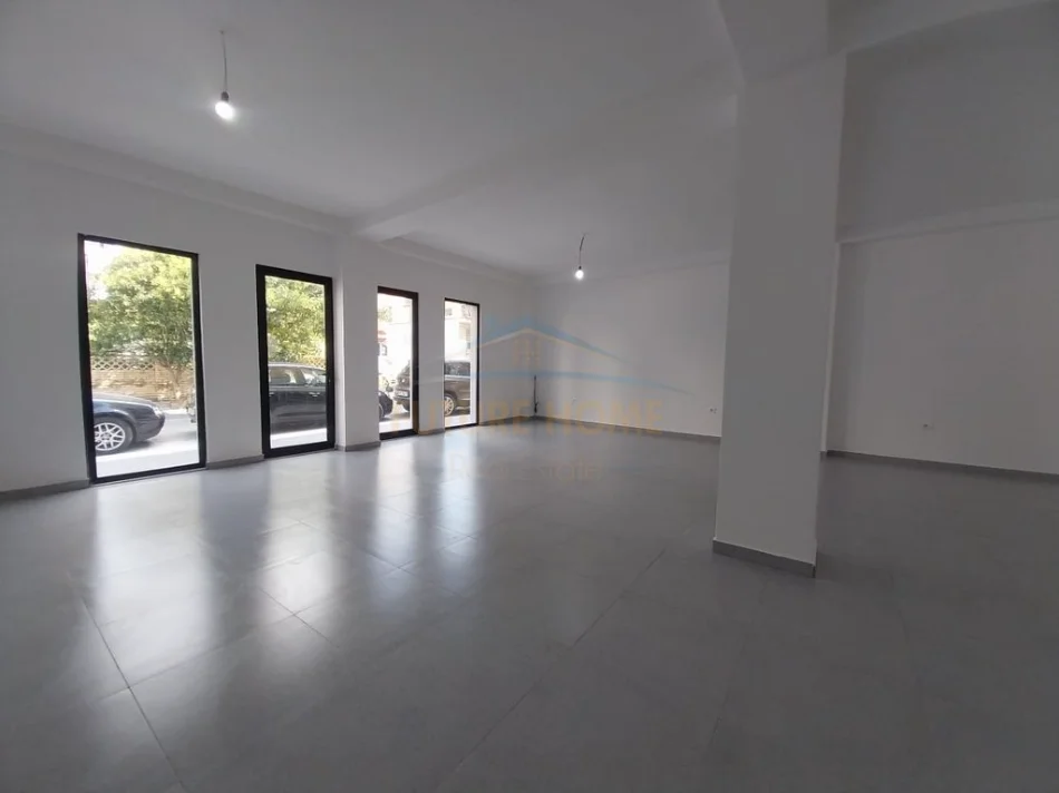 Tirane, shitet ambjent biznesi Kati 0, 109 m² 315.000 € 