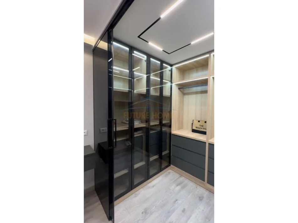 Tirane, shitet apartament 2+1 Kati 5, 122 m² 165.000 € (FRESKU)
