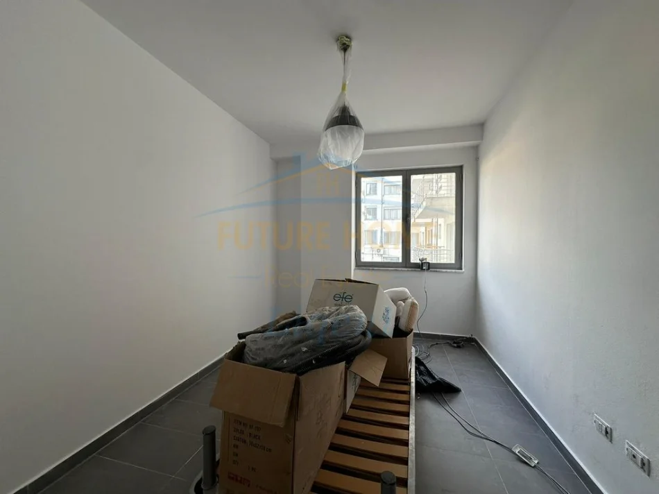 Tirane, shitet apartament 2+1 Kati 1, 104 m² 170.000 € (Perball Ministrise se Kultures)