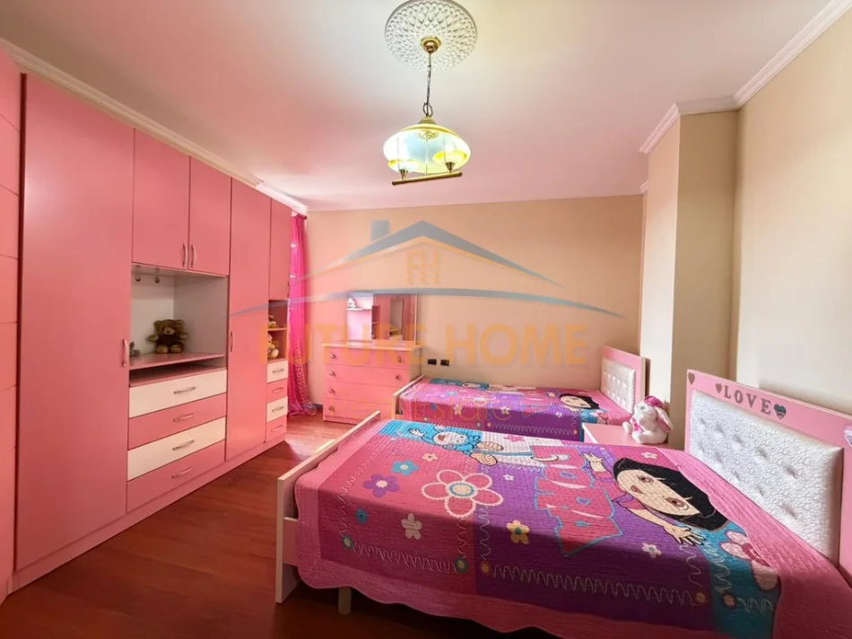 Tirane, shitet apartament 2+1+Ballkon Kati 8, 95 m² 230.000 € (Zhan Dark)