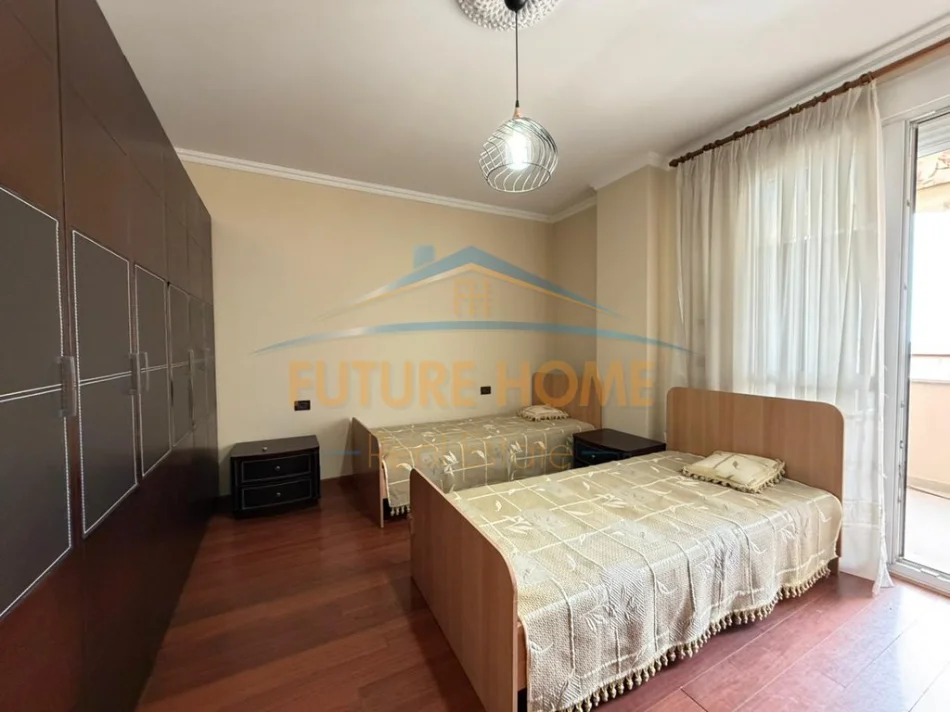 Tirane, shitet apartament 2+1+Ballkon Kati 8, 95 m² 230.000 € 