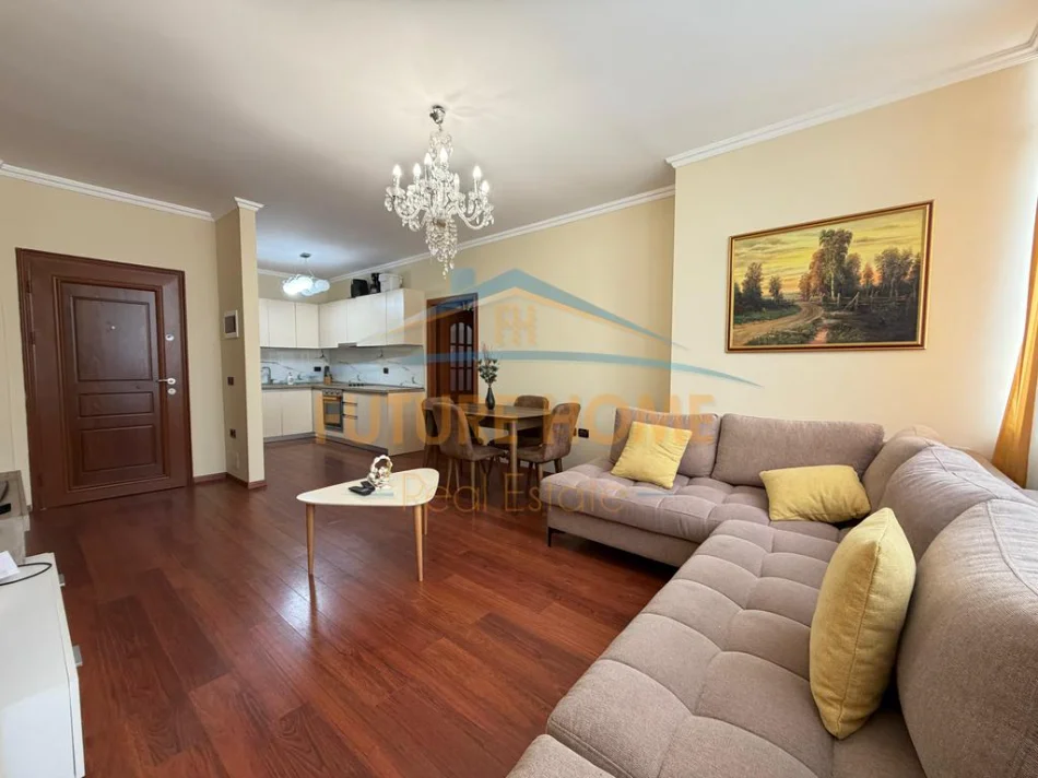 Tirane, shitet apartament 2+1+Ballkon Kati 8, 95 m² 230.000 € (Zhan Dark)