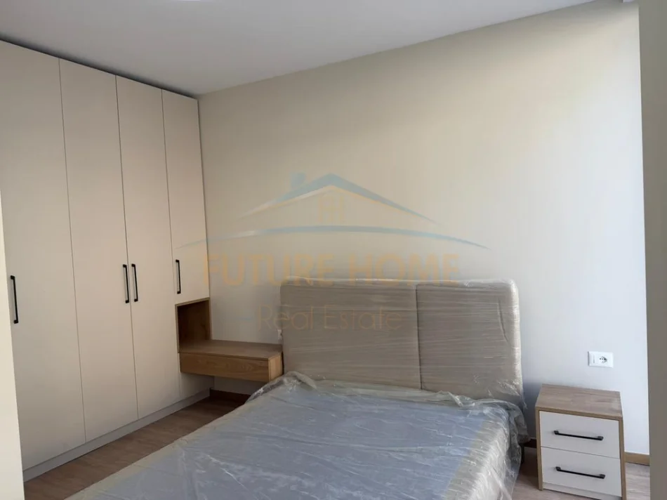 Tirane, jepet me qera apartament 1+1 Kati 1, 59 m² 750 € 