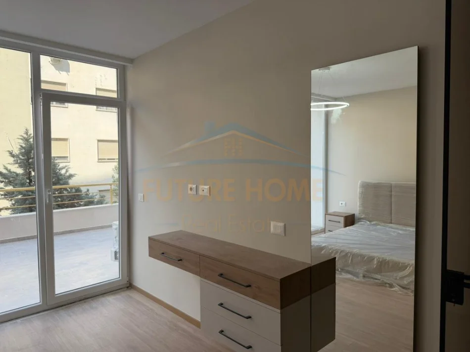 Tirane, jepet me qera apartament 1+1 Kati 1, 59 m² 750 € 