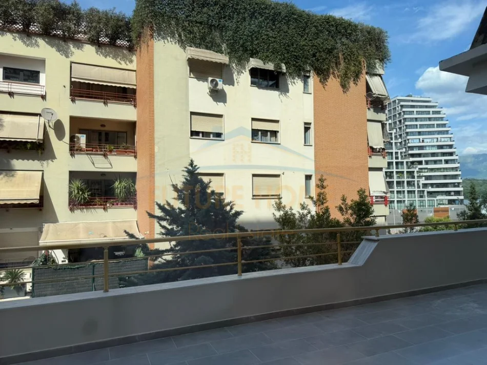 Tirane, jepet me qera apartament 1+1 Kati 1, 59 m² 750 € 