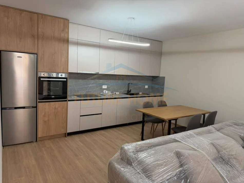 Tirane, jepet me qera apartament 1+1+Ballkon Kati 1, 58 m² 750 € (KOPSHTI ZOLOGJIK)