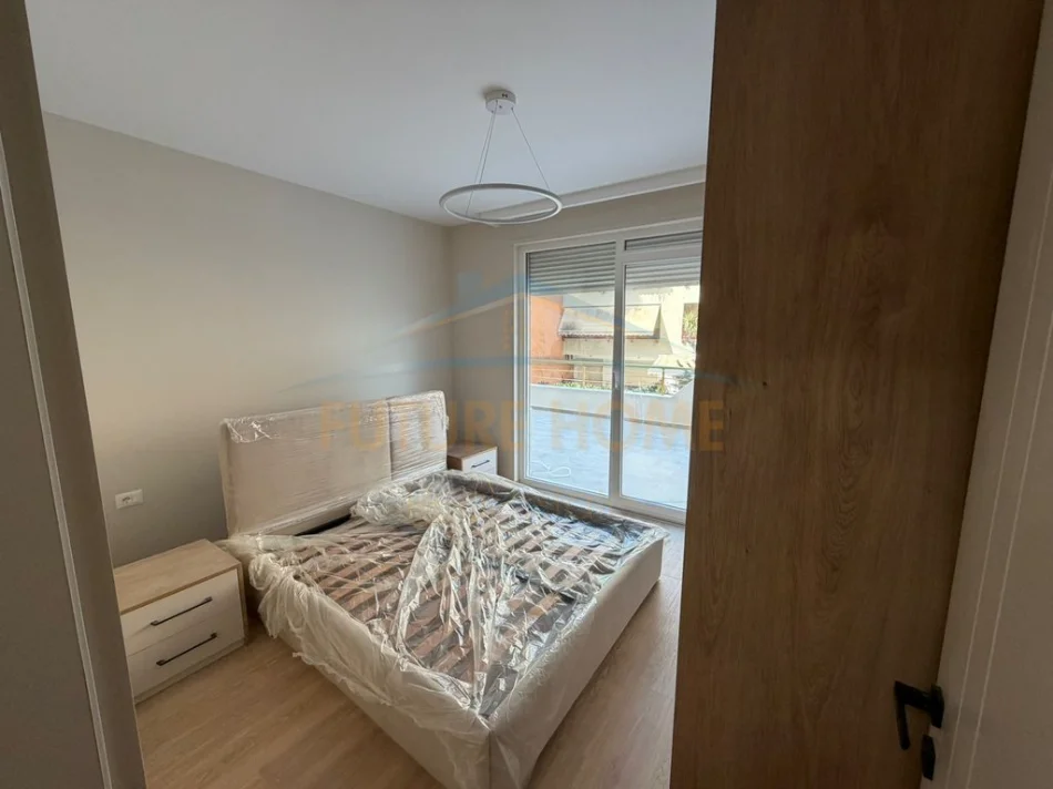 Tirane, jepet me qera apartament 1+1 Kati 1, 59 m² 730 € 