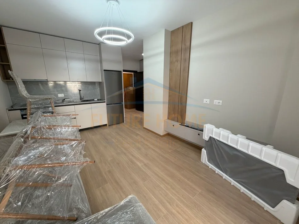 Tirane, jepet me qera apartament 1+1 Kati 1, 59 m² 730 € 