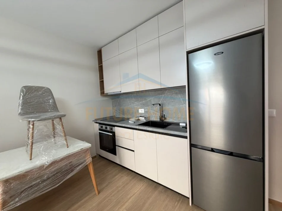 Tirane, jepet me qera apartament 1+1 Kati 1, 59 m² 730 € 