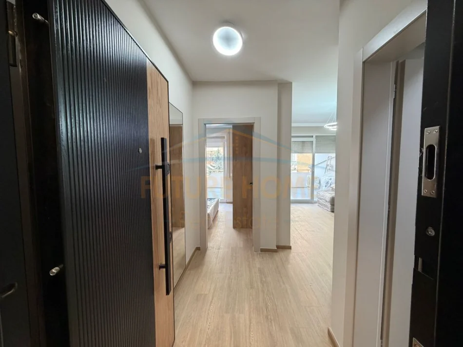 Tirane, jepet me qera apartament 1+1 Kati 1, 59 m² 730 € 