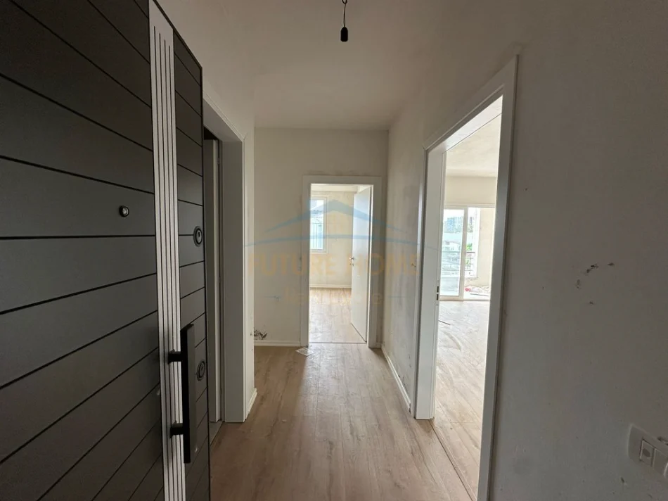 Tirane, shitet apartament 2+1 Kati 3, 73 m² 135.000 € 