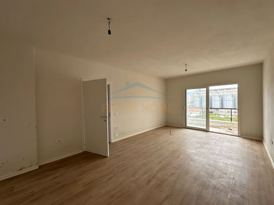 Tirane, shitet 2+1 Kati 3, 87 m² 135.000 € 