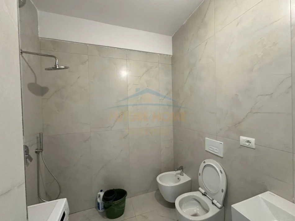 Tirane, shitet apartament 1+1 Kati 3, 59 m² 95.000 € (OXA)
