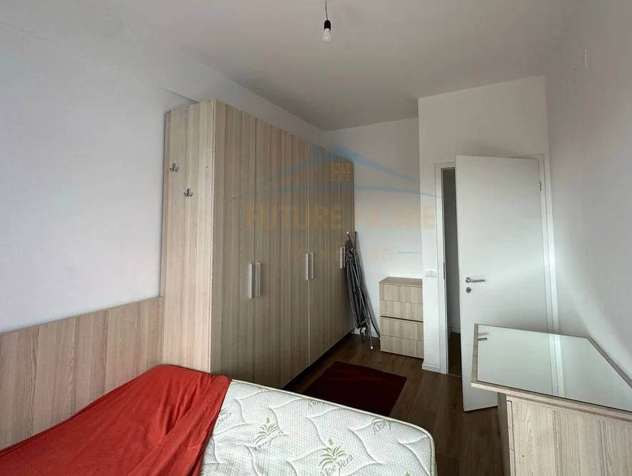 Tirane, shitet apartament 1+1 Kati 3, 60 m² 95.000 € (fresku)