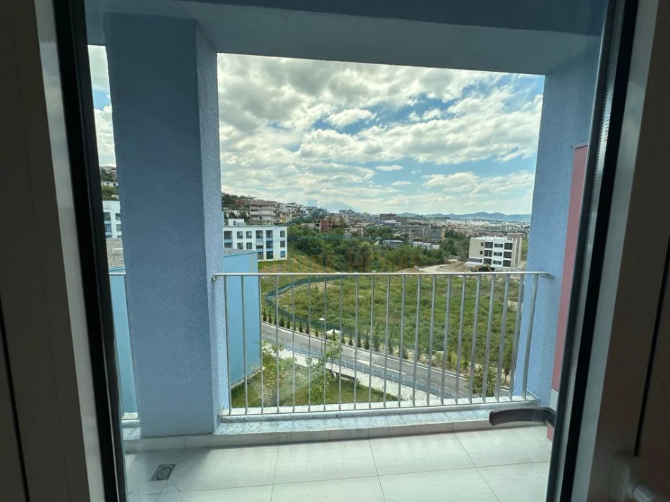 Tirane, shitet apartament 1+1 Kati 3, 59 m² 95.000 € (OXA)