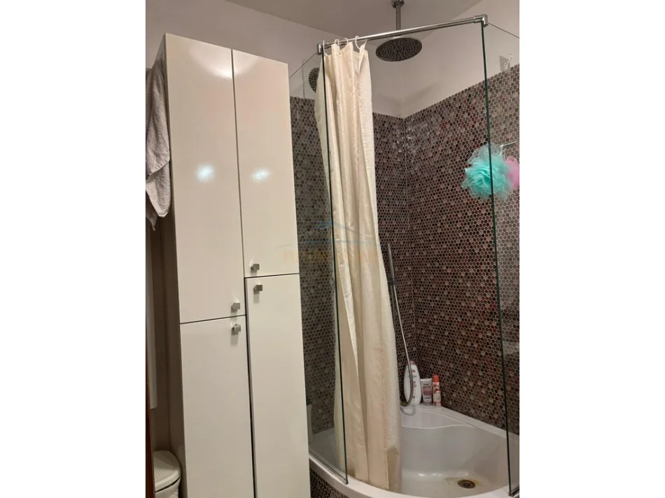jap me qera apartament Kati 5, 125 m² 1.000 € (9 KATESHET)