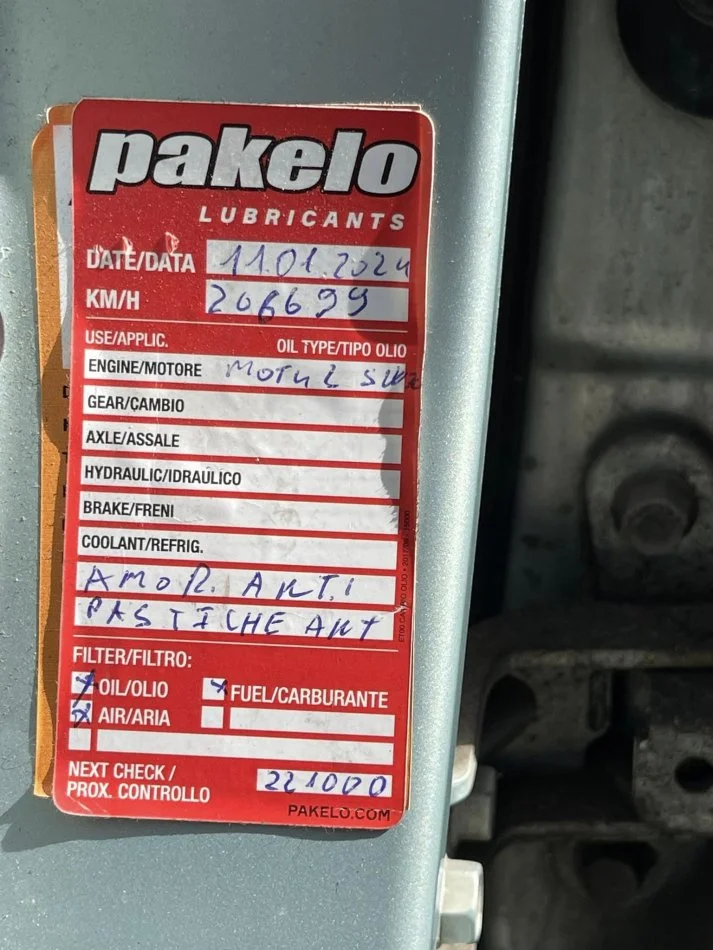 Tirane, shes makine KIA CARENS Nafte, jeshile automatik Klima 211.000 km 4990 €