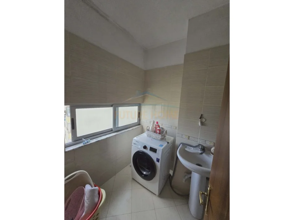 Tirane, shes apartament 2+1+Ballkon Kati 5, 103 m² 145.000 € 