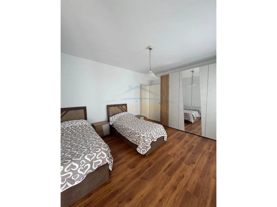 Tirane, jepet me qera apartament 2+1 Kati 3, 134 m² 700 € (Vilat e Arabit,Fresk)