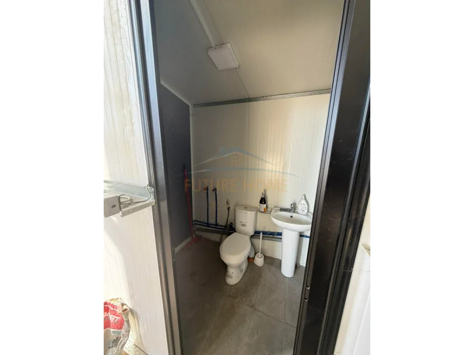 Tirane, jepet me qera ambjent biznesi Kati 0, 500 m² 2.000 € (Marikaj)
