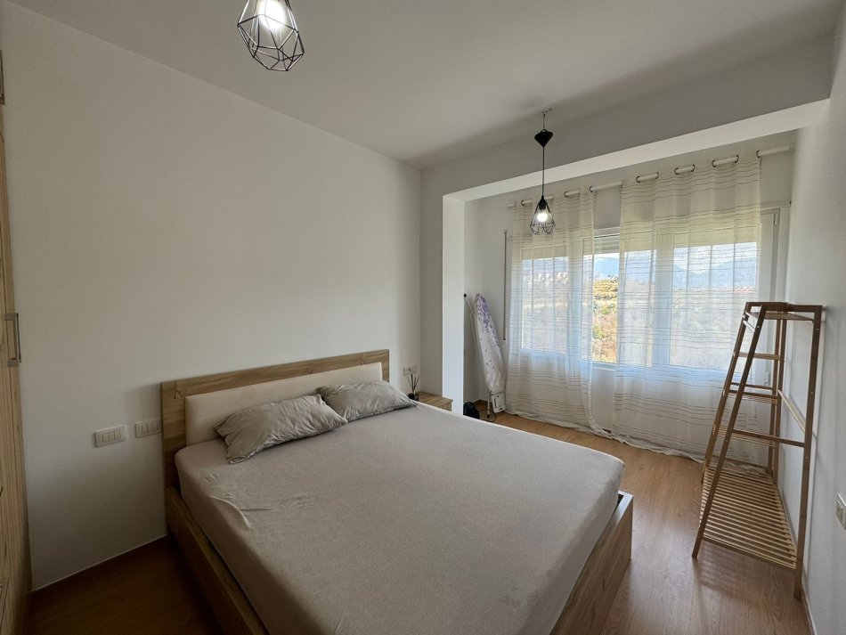 Tirane, jepet me qera apartament 1+1+Ballkon, Kati 3, 50 m2 500 € (Rezidenca Kodra e diellit 2)