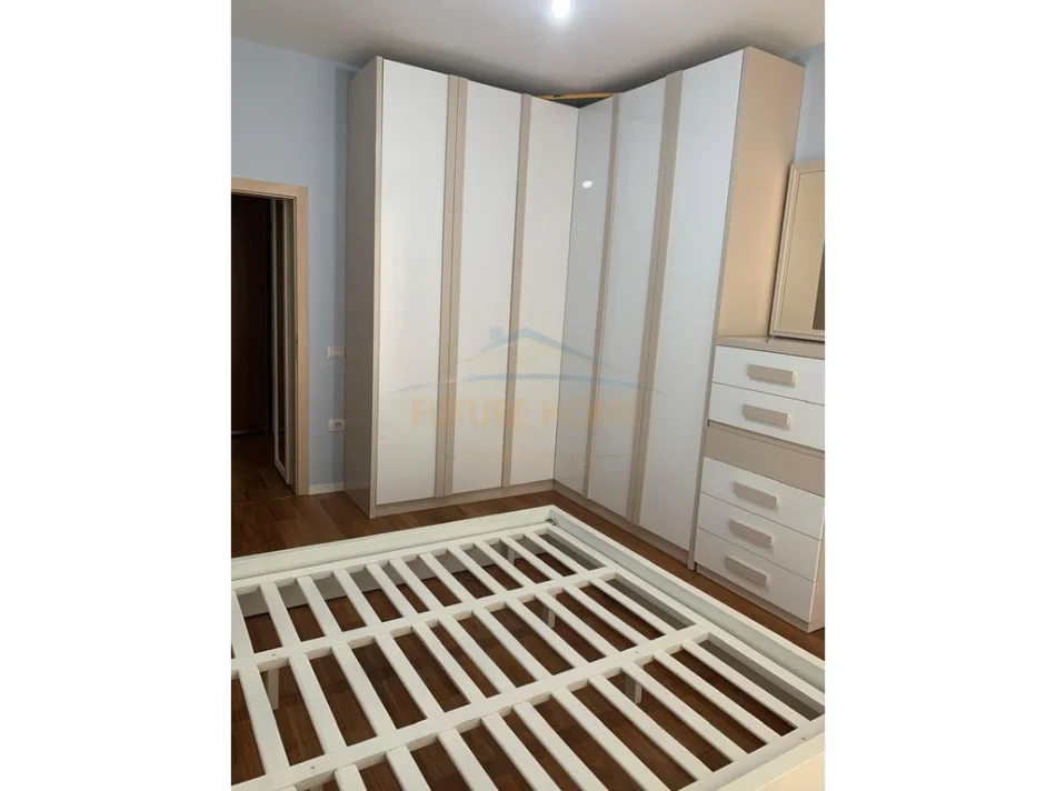 Tirane, shitet apartament 1+1 Kati 1, 73 m² 200.000 € 