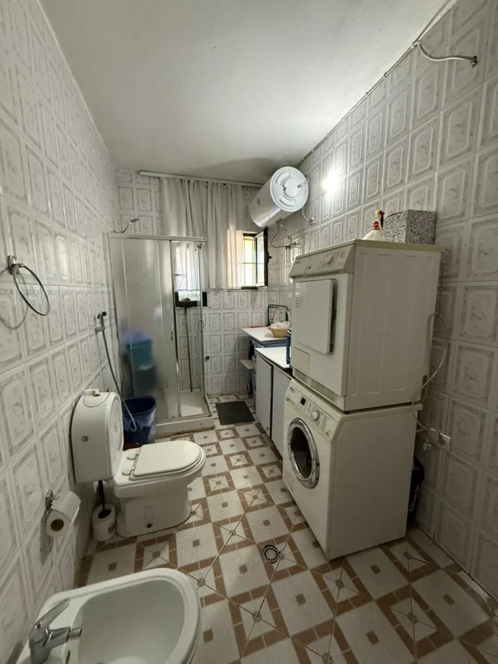 Tirane, shitet apartament 1+1+Ballkon Kati 2, 83 m² 120.000 € (Jordan Misja)