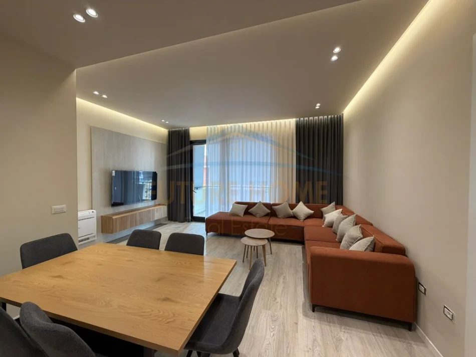 Tirane, jepet me qera apartament 2+1+Ballkon Kati 8, 114 m² 1.500 € (Kompleksi Delijorgj)