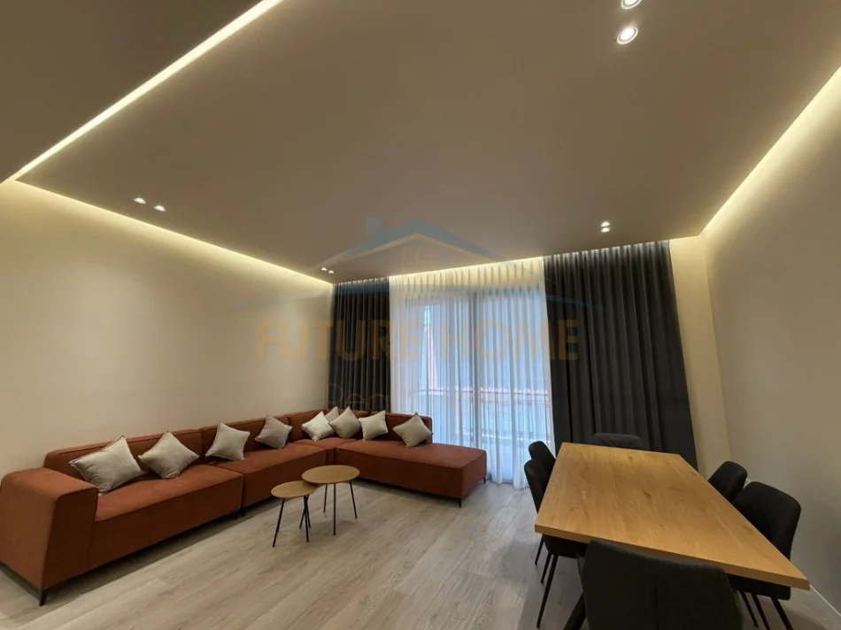 Tirane, jepet me qera apartament 2+1+Ballkon Kati 8, 137 m² 1.600 € (Kompleksi Delijorgj)