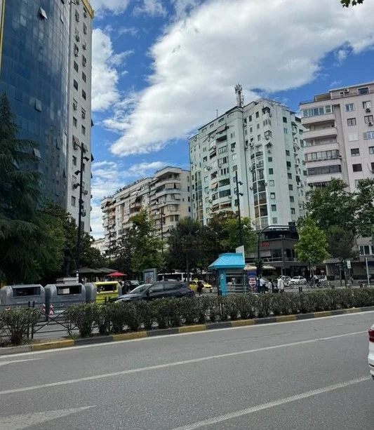 Tirane, shitet apartament 1+1 Kati 3, 54 m² 129.000 € (rruga karl gega)