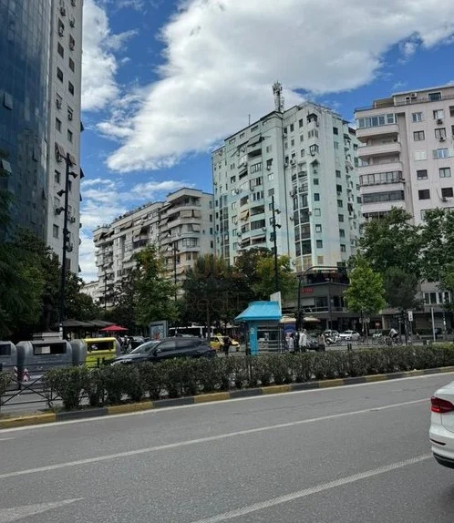 Tirane, shitet apartament 1+1 Kati 3, 54 m² 129.000 € (rruga karl gega)
