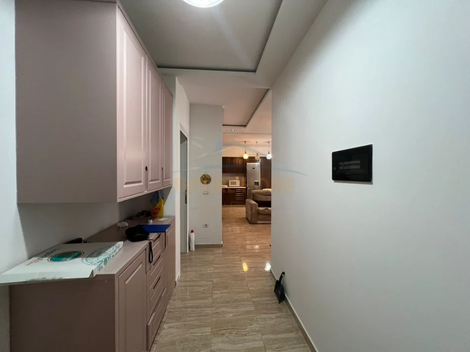 Tirane, jepet me qera apartament 2+1 Kati 5, 115 m² 500 € (Fratari)