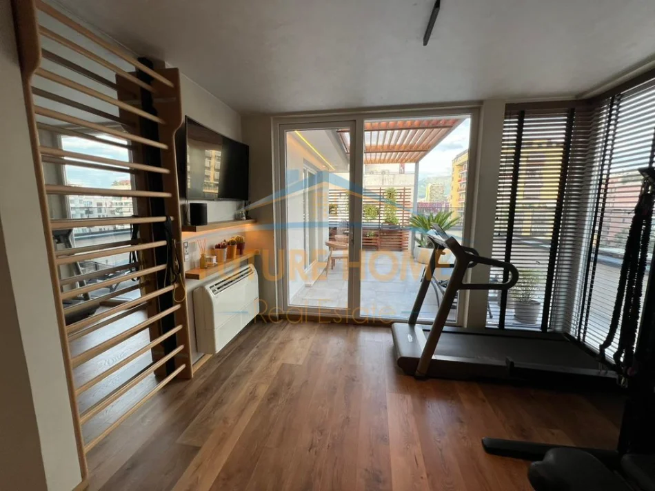 Tirane, shes apartament+verande | Penthouse 3+1+Ballkon Kati 9, 395 m² 1.200.000 € (Libri Universitar)